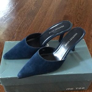 New Newport News Blue Heels 6M